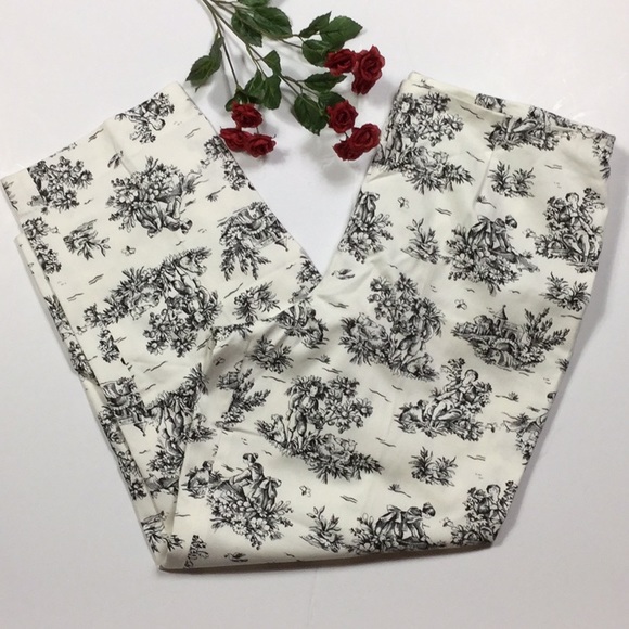 real clothing Pants - Real clothing graphic toile capris 16